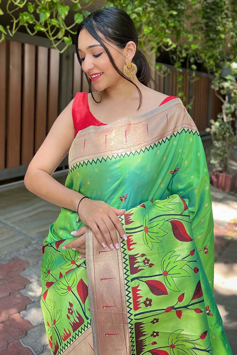 Hypnotic Parrot Paithani Silk Saree With Groovy Blouse Piece