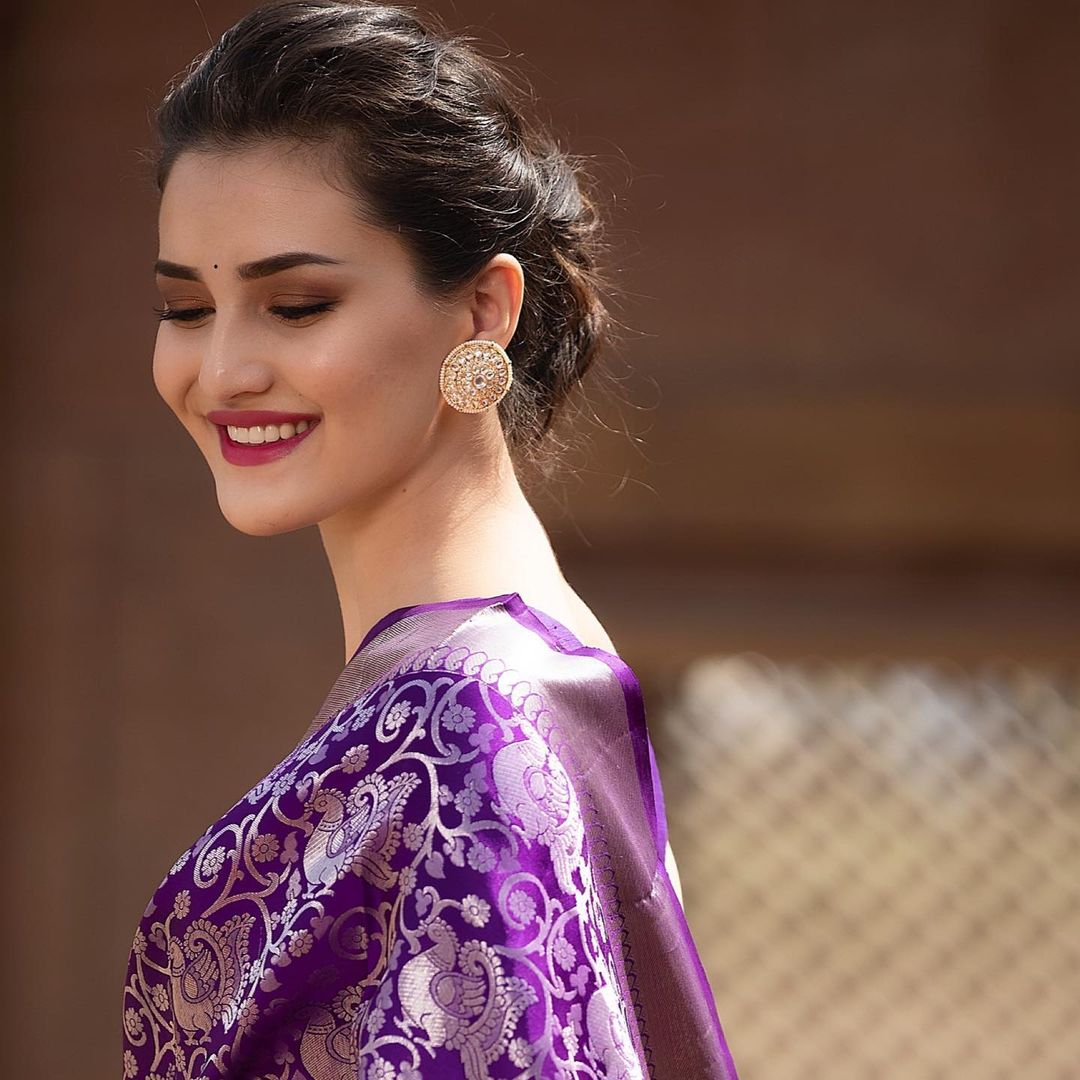 Tremendous Purple Soft Banarasi Silk Saree With Supernal Blouse Piece