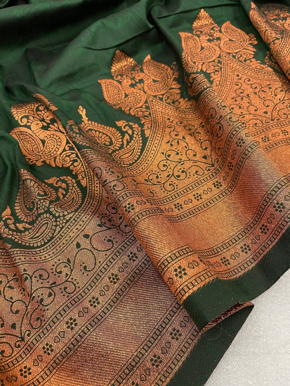 Engaging Dark Green Soft Banarasi Silk Saree With Snazzy Blouse Piece