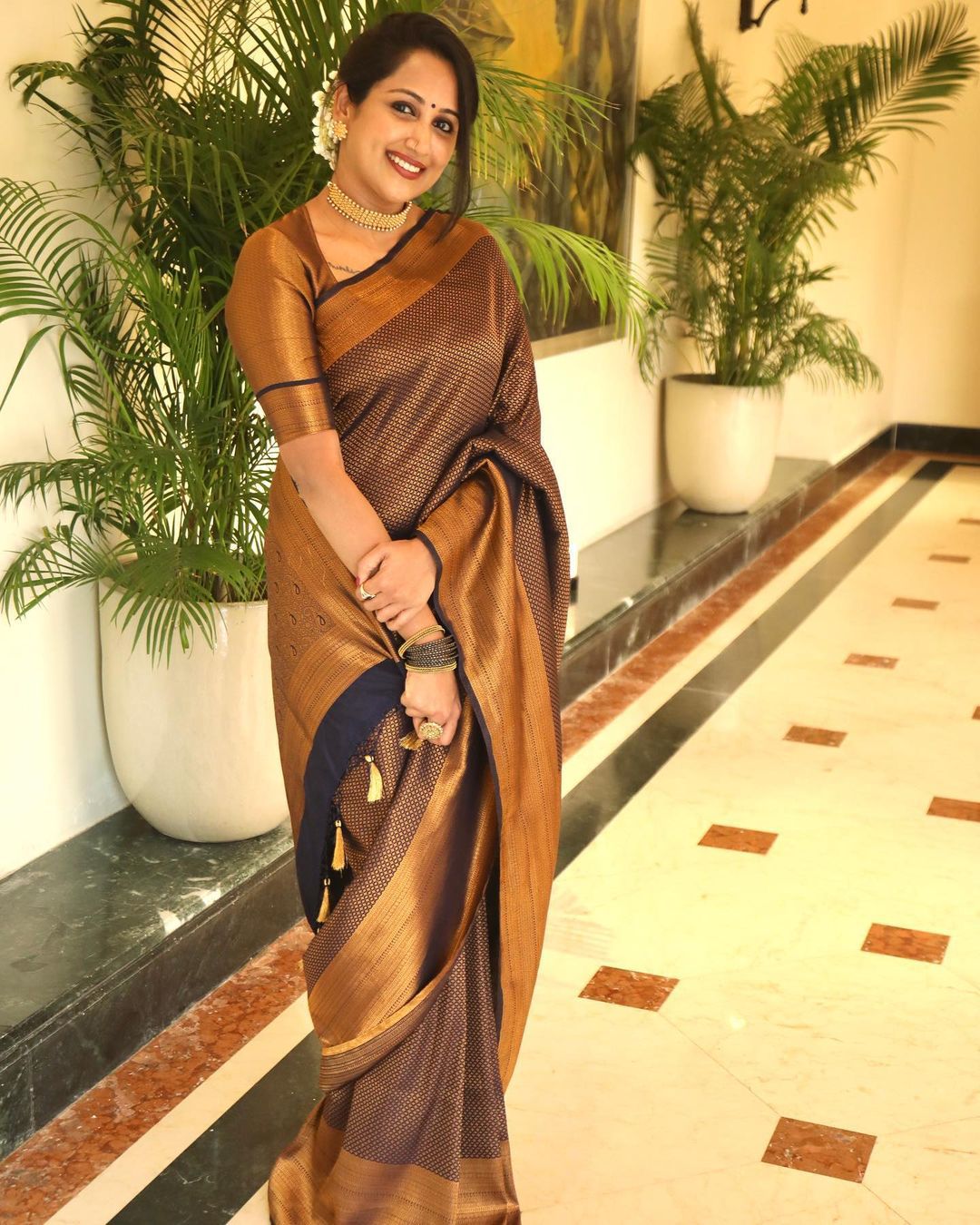 Fantabulous Black Soft Silk Saree with Incomparable Blouse Piece