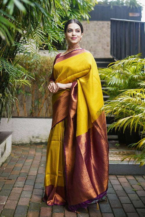 Load image into Gallery viewer, Panoply Golden Soft Silk Saree with Propinquity Blouse Piece
