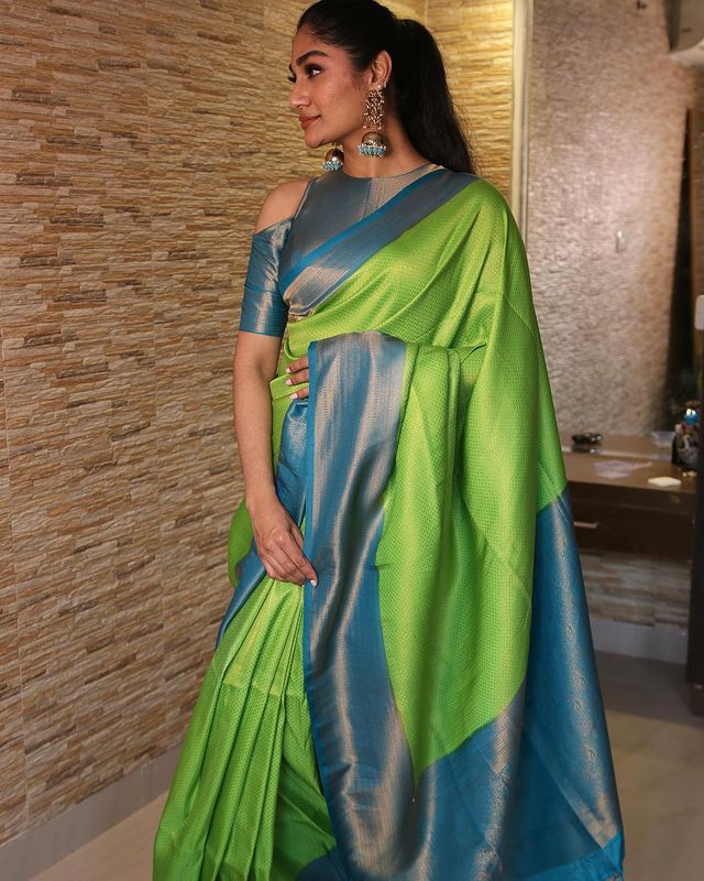 Light Green and Teal Blue Kanchipuram silk saree - Sri Arya Silks