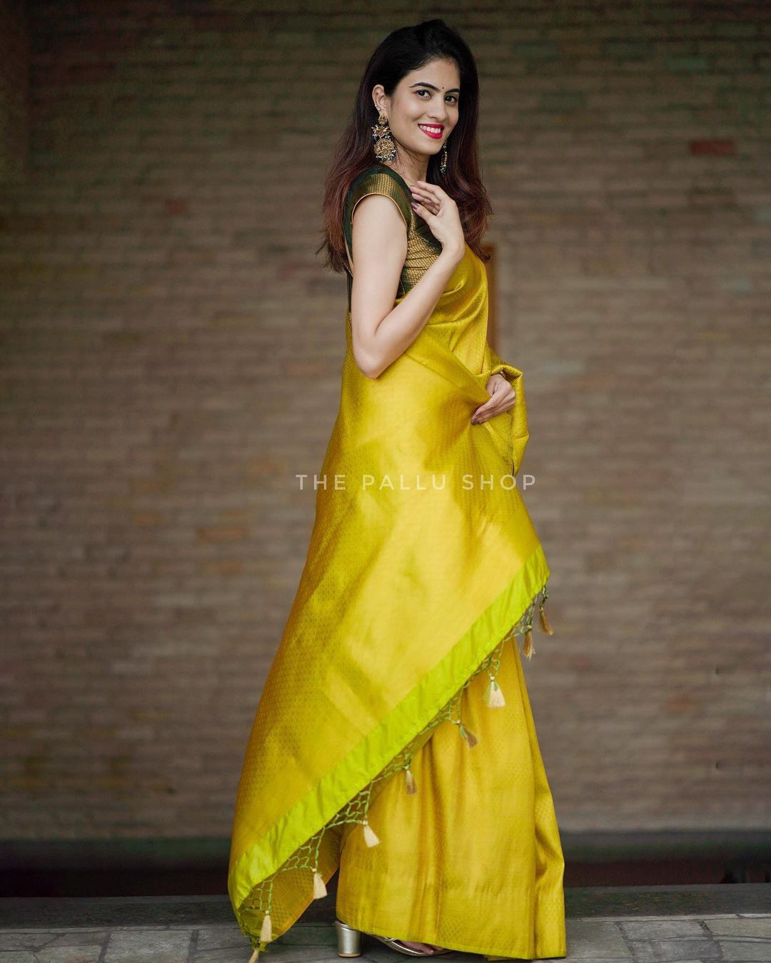 Lissome Yellow Soft Silk Saree with Panoply Blouse Piece