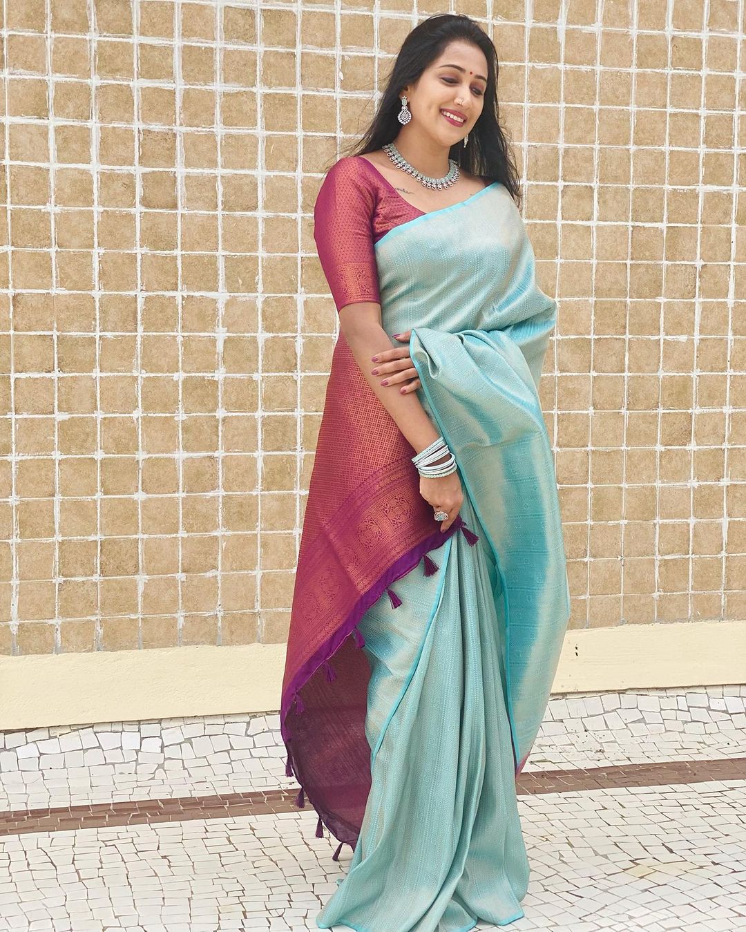 Dazzling Firozi Soft Silk Saree with Unique Blouse Piece