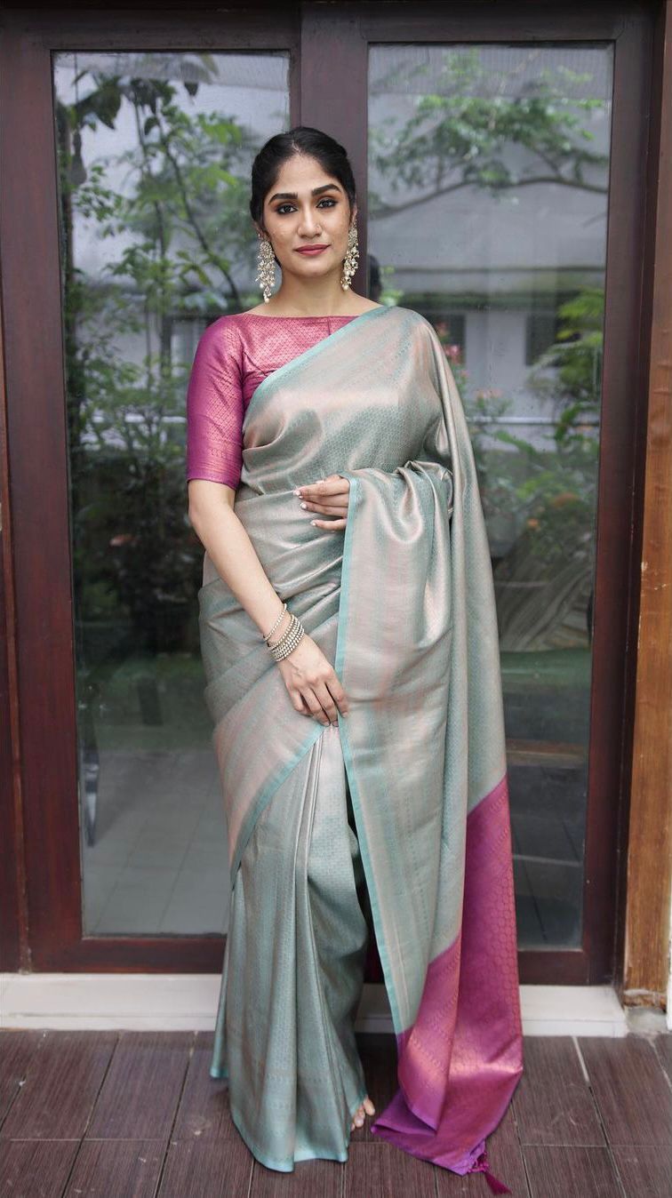 Buy Sharaa Ethnica Pink & Green Saree With Blouse for Women's Online @ Tata  CLiQ