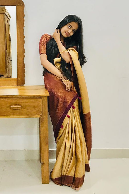 Load image into Gallery viewer, Energetic Musturd Soft Silk Saree With Alluring Blouse Piece
