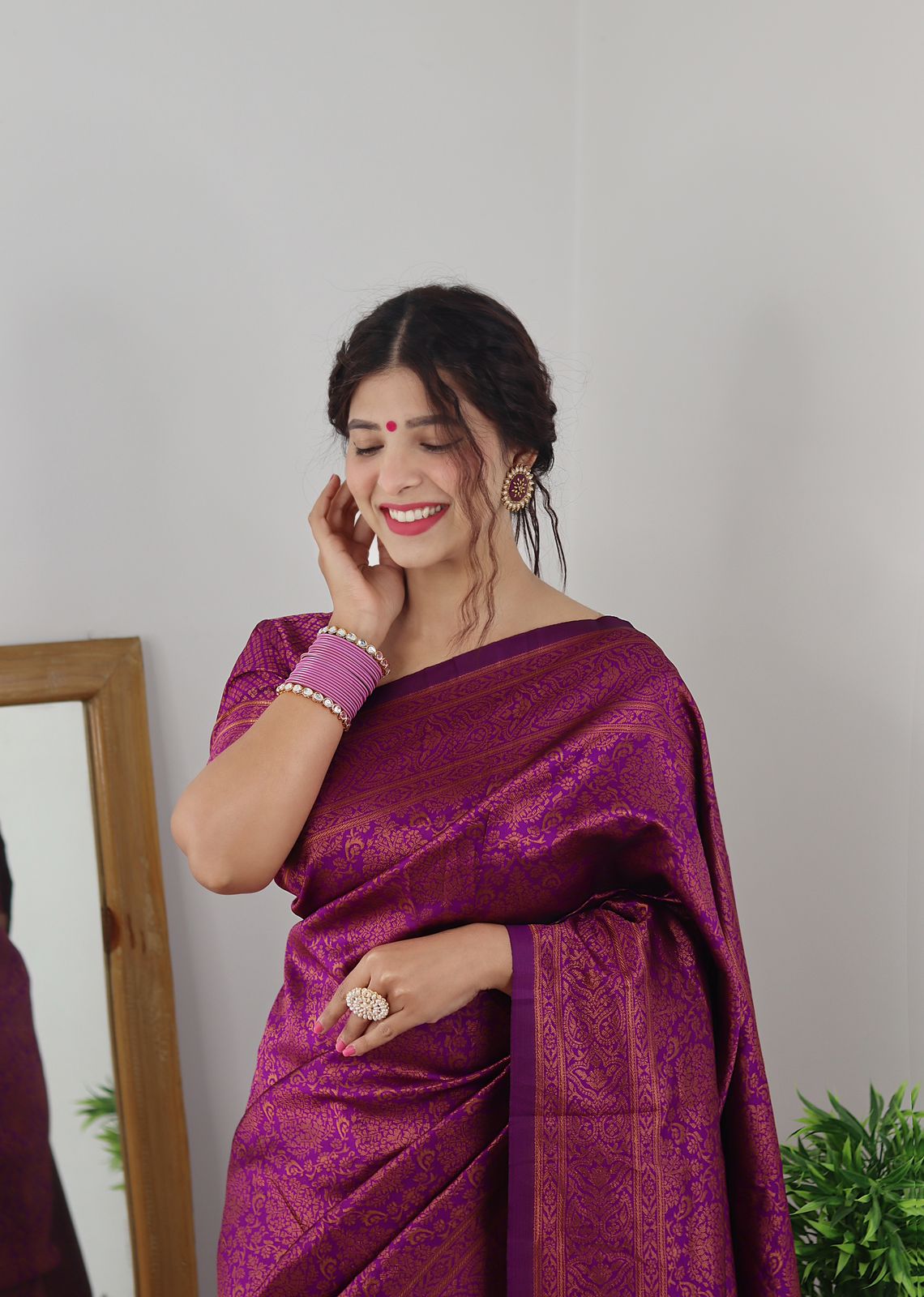 13 Amazing Saree Draping Styles - Spice It Up