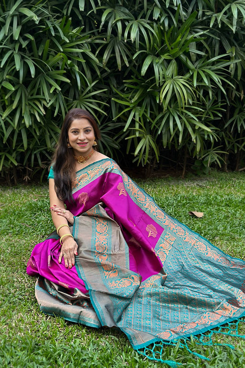 Load image into Gallery viewer, Desirable Purple Soft Banarasi Silk Saree With Groovy Blouse Piece
