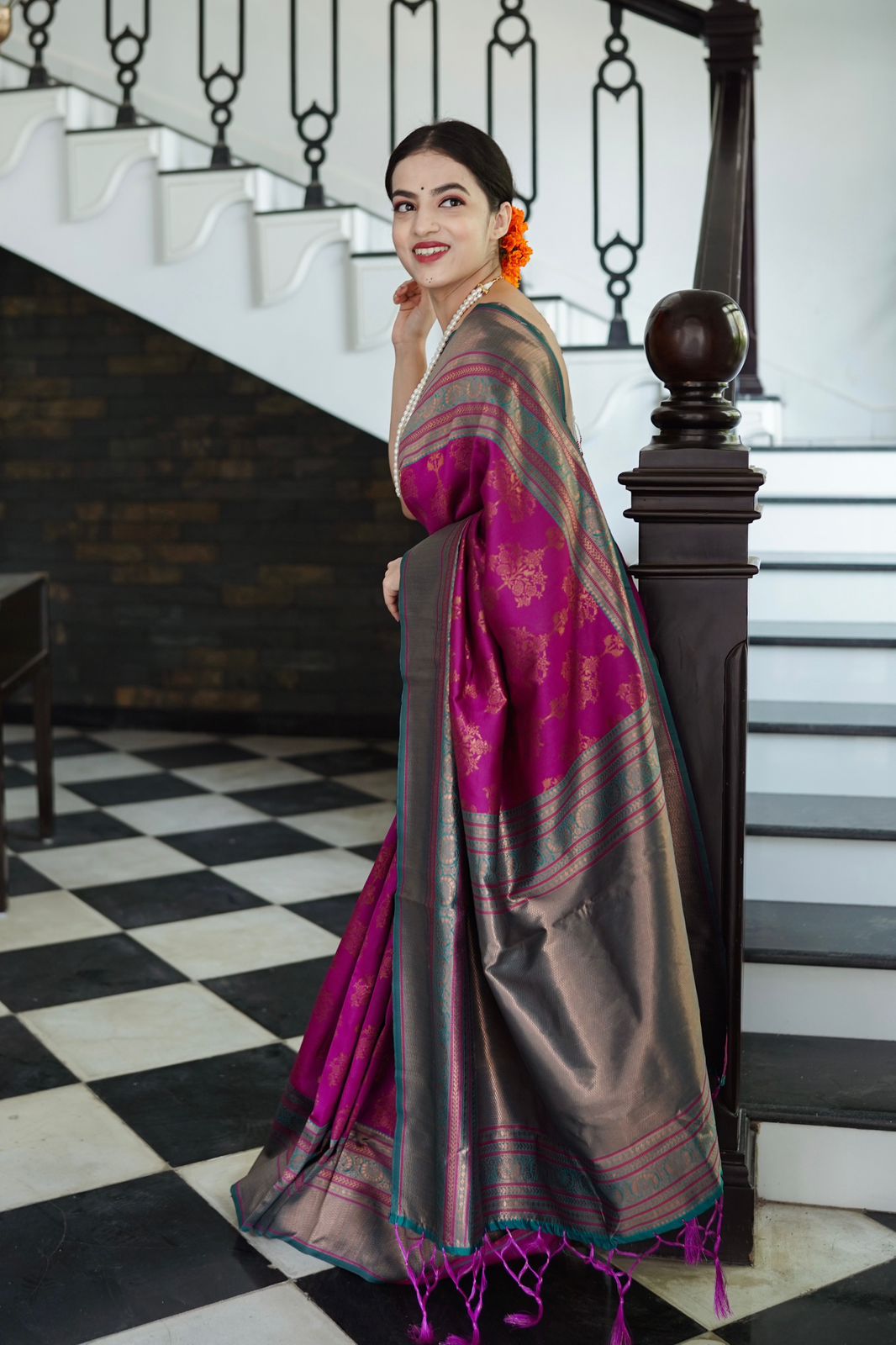 Inspiring Purple Soft Banarasi Silk Saree With Glorious Blouse Piece