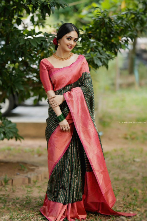 Load image into Gallery viewer, Stylish Green Soft Silk Saree With Impressive Blouse Piece
