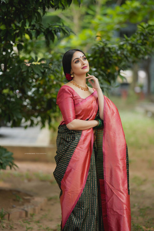 Load image into Gallery viewer, Stylish Green Soft Silk Saree With Impressive Blouse Piece
