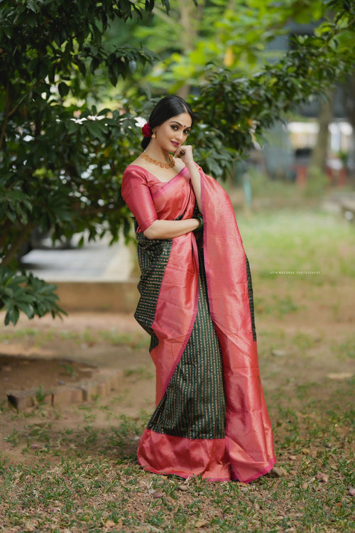 Load image into Gallery viewer, Stylish Green Soft Silk Saree With Impressive Blouse Piece
