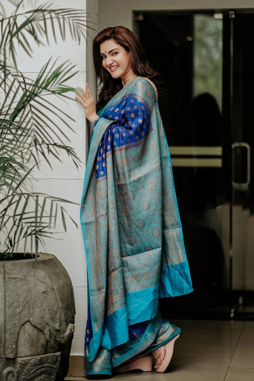 Load image into Gallery viewer, Impressive Blue Soft Banarasi Silk Saree With Beauteous Blouse Piece
