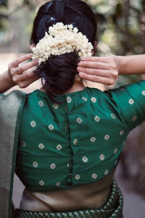 Load image into Gallery viewer, Desirable Green Soft Silk Saree With Angelic Blouse Piece
