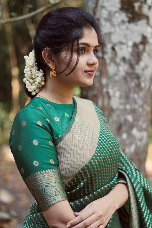 Load image into Gallery viewer, Desirable Green Soft Silk Saree With Angelic Blouse Piece
