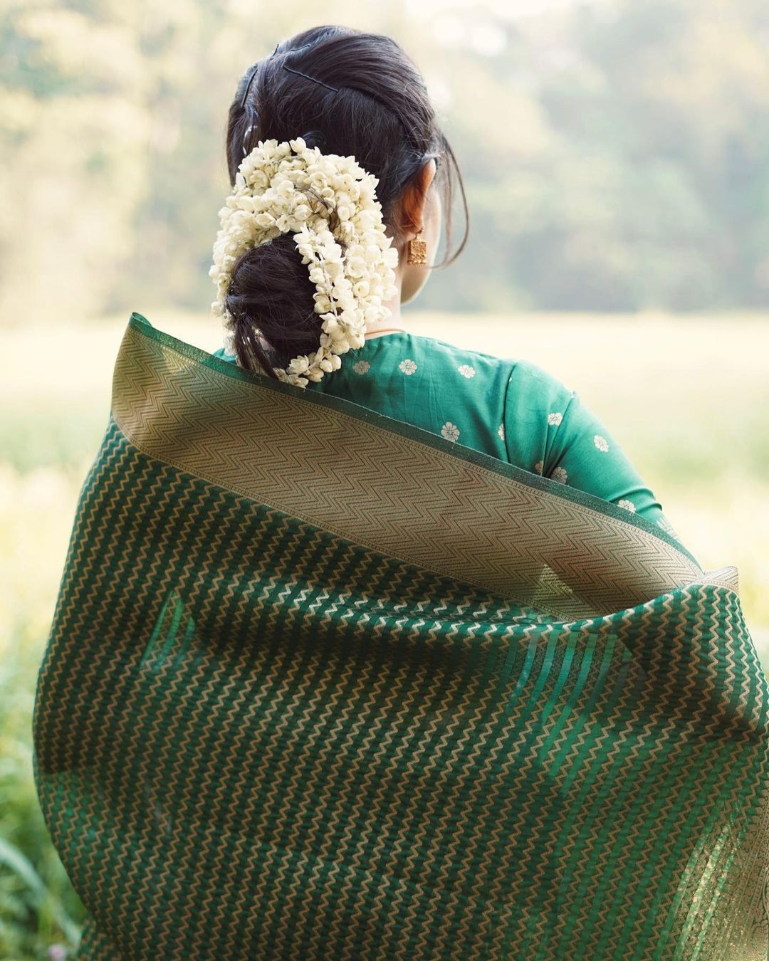 Desirable Green Soft Silk Saree With Angelic Blouse Piece