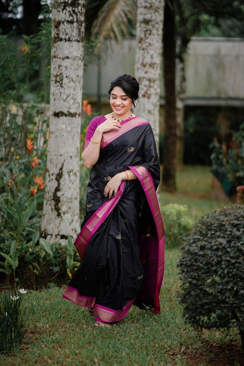 Black And Pink Georgette Saree at Best Price in Varanasi | Silk Selection