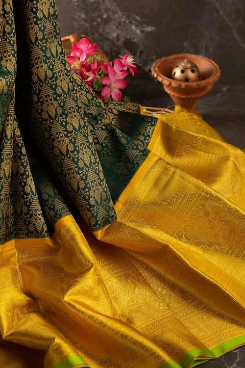 Load image into Gallery viewer, Exuberant Green Soft Banarasi Silk Saree With Luxuriant Blouse Piece

