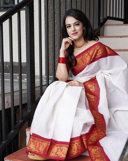 Designer Off White Soft Banarasi Silk Saree With Majesty Blouse Piece