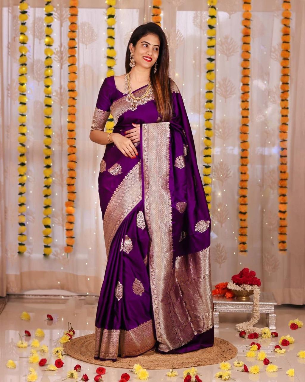 Splendorous Purple Soft Banarasi Silk Saree With Luxuriant Blouse Piece