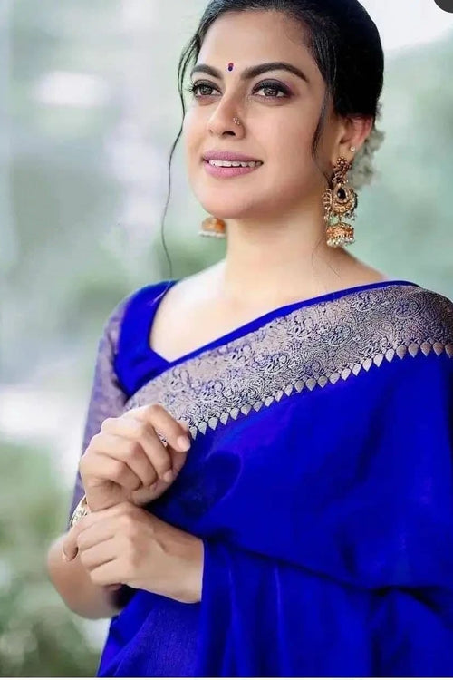 Load image into Gallery viewer, Ideal Royal Blue Soft Silk Saree With Bucolic Blouse Piece
