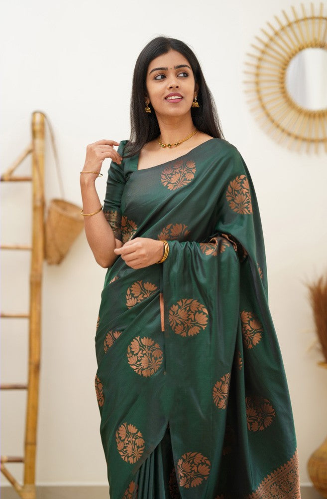 Snazzy Dark Green Soft Silk Saree With Enchanting Blouse Piece