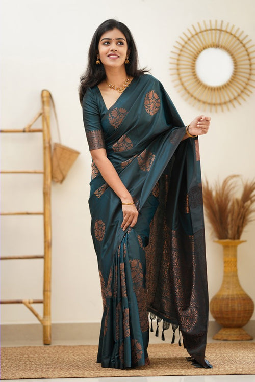 Load image into Gallery viewer, Desultory Rama Soft Silk Saree With Dalliance Blouse Piece
