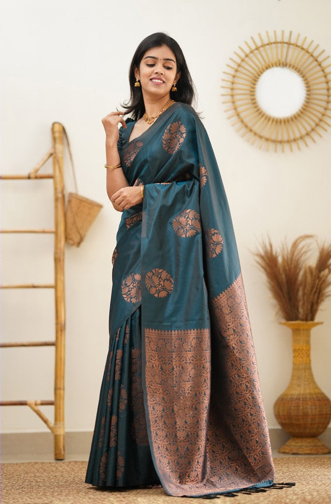 Desultory Rama Soft Silk Saree With Dalliance Blouse Piece