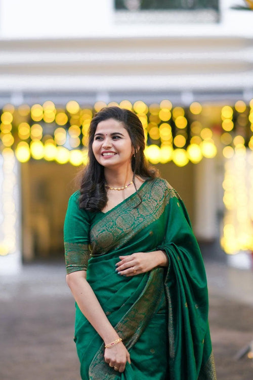 Load image into Gallery viewer, Imaginative Green Soft Banarasi Silk Saree with Artistic Blouse Piece
