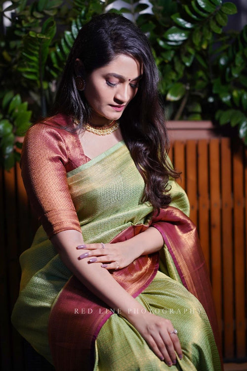 Load image into Gallery viewer, Traditional Green Soft Silk Saree With Ideal Blouse Piece
