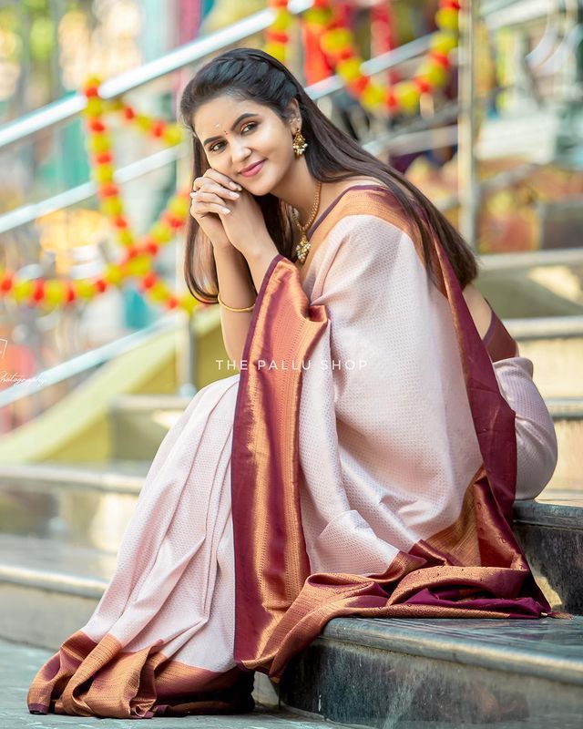 Pleasurable Beige Soft Silk Saree with Serendipity Blouse Piece