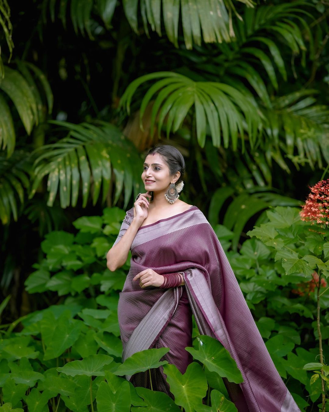 Snazzy Brown Soft Silk Saree with Tempting Blouse Piece