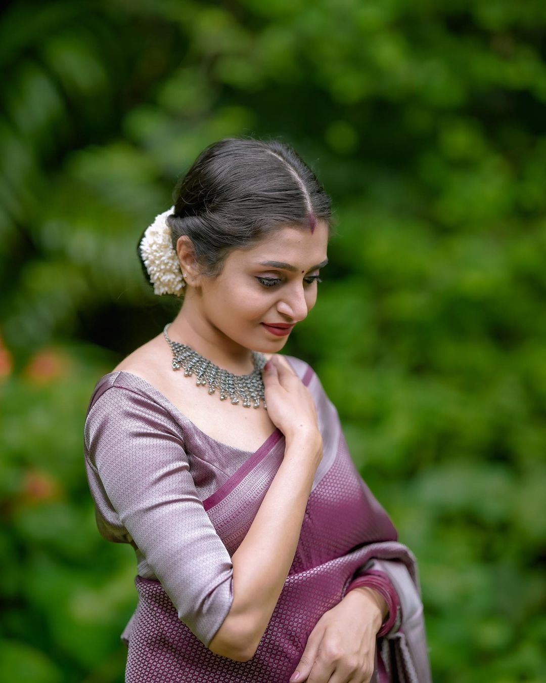 Snazzy Brown Soft Silk Saree with Tempting Blouse Piece