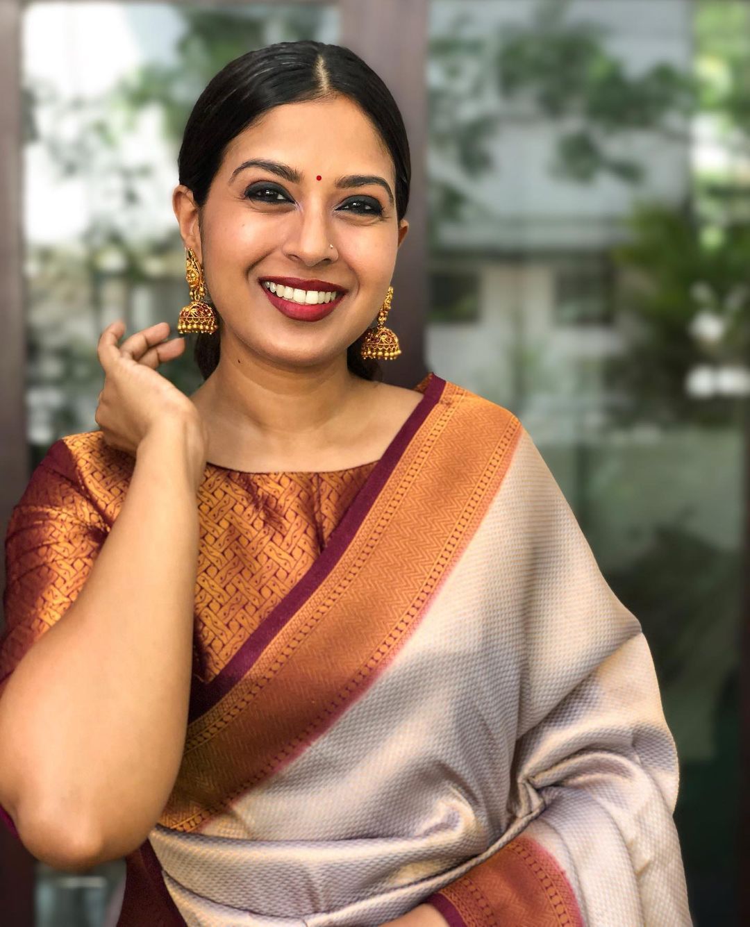 Beauteous Beige Soft Silk Saree with wonderful Blouse Piece