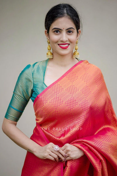 Enchanting Dark Pink Soft Silk Saree with Fantabulous Blouse Piece