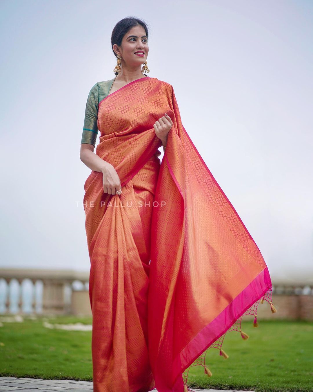 Enchanting Dark Pink Soft Silk Saree with Fantabulous Blouse Piece