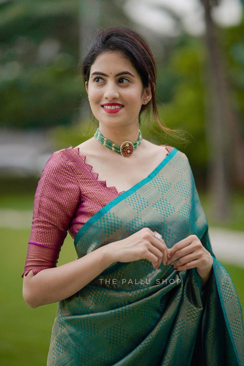 Load image into Gallery viewer, Scrumptious Rama Soft Silk Saree with Vestigial Blouse Piece
