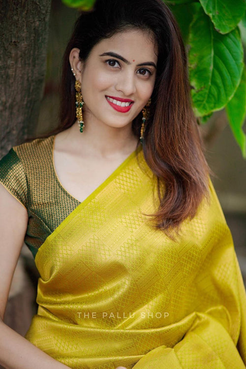 Load image into Gallery viewer, Lissome Yellow Soft Silk Saree with Panoply Blouse Piece
