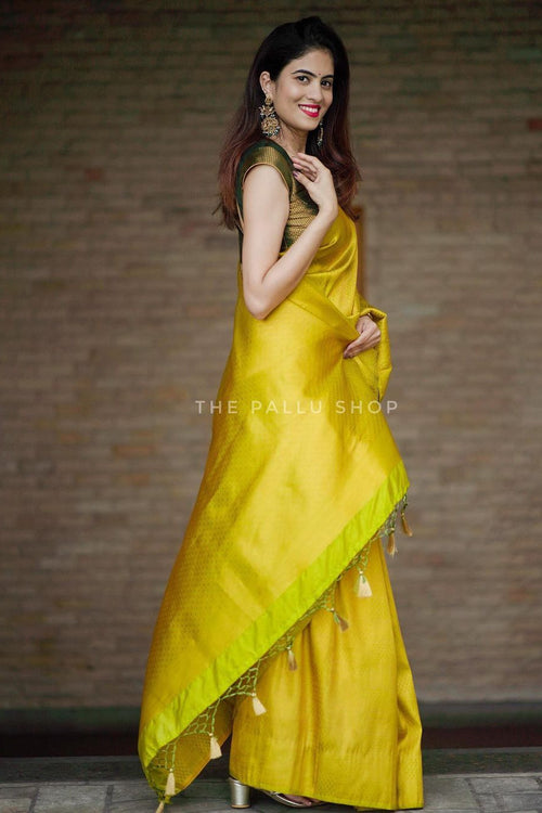 Load image into Gallery viewer, Lissome Yellow Soft Silk Saree with Panoply Blouse Piece
