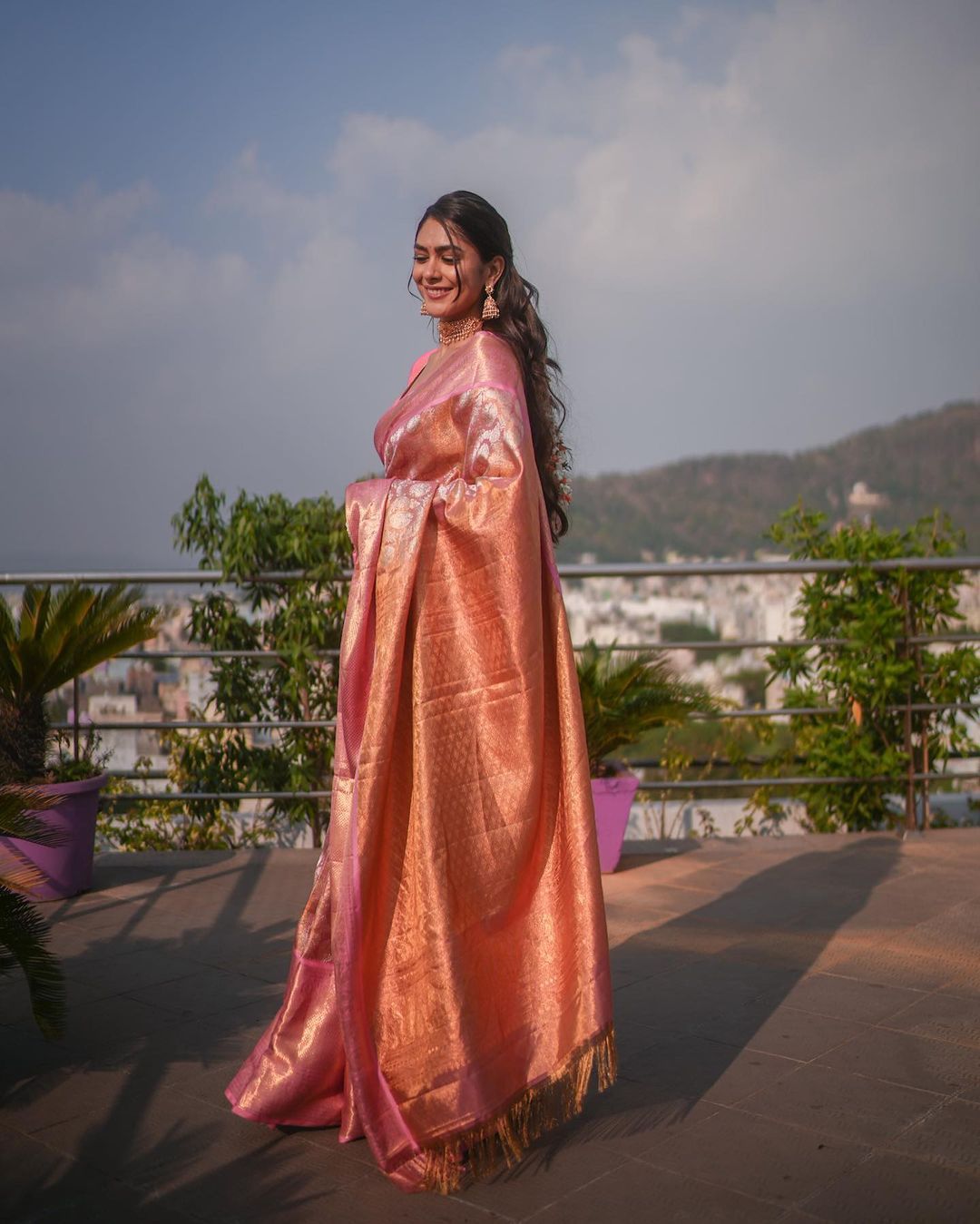 Attractive Pink Soft Banarasi Silk Saree With Impressive Blouse Piece