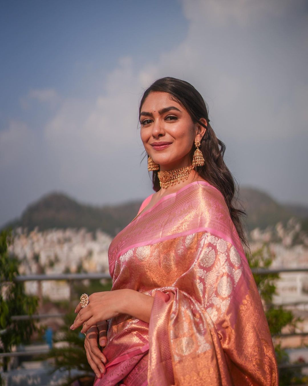 Attractive Pink Soft Banarasi Silk Saree With Impressive Blouse Piece