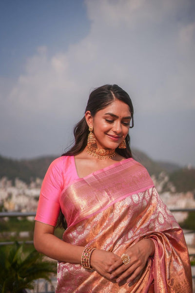 Attractive Pink Soft Banarasi Silk Saree With Impressive Blouse Piece