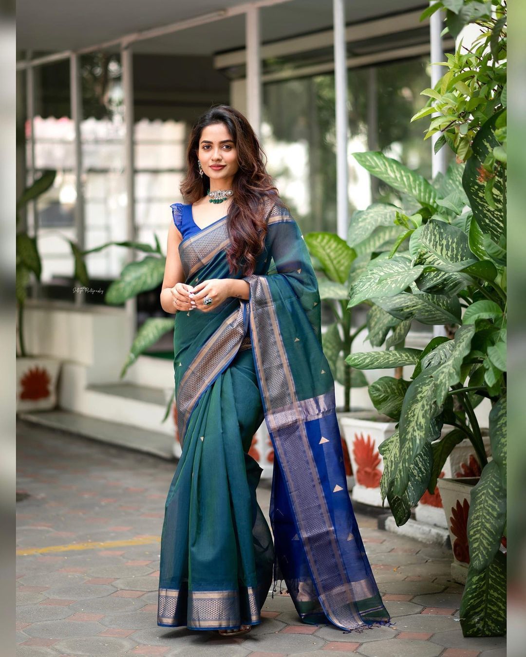 Outstanding Rama Soft Silk Saree With Impressive Blouse Piece