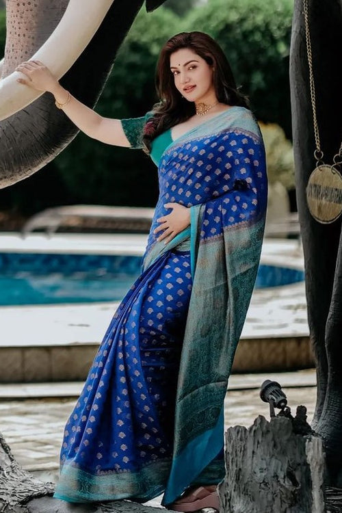 Load image into Gallery viewer, Impressive Blue Soft Banarasi Silk Saree With Beauteous Blouse Piece
