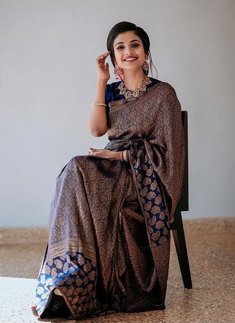 Load image into Gallery viewer, Captivating Navy Blue Soft Banarasi Silk Saree With Hypnotic Blouse Piece
