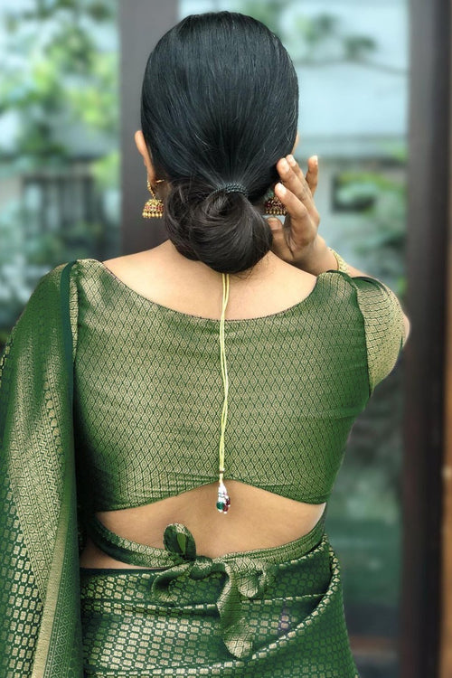 Load image into Gallery viewer, Flamboyant Green Soft Silk Saree With Gleaming Blouse Piece
