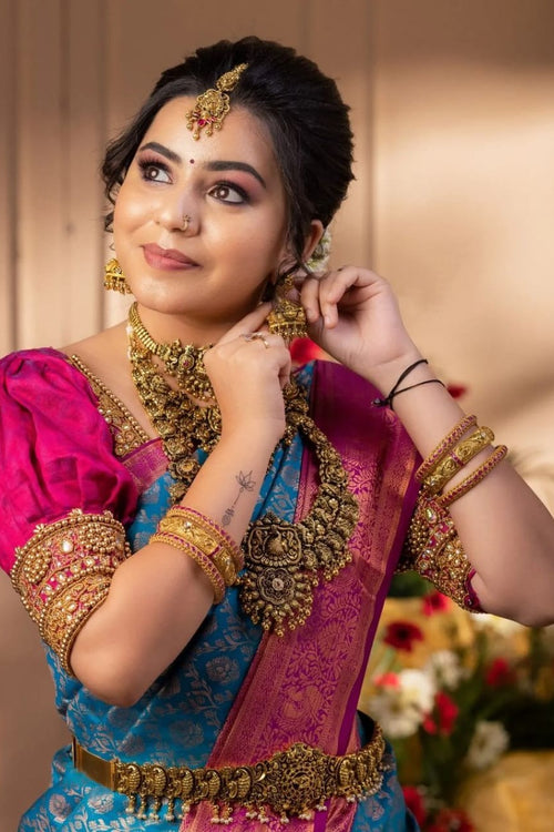 Load image into Gallery viewer, Staggering Firozi Soft Banarasi Silk Saree With Imaginative Blouse Piece
