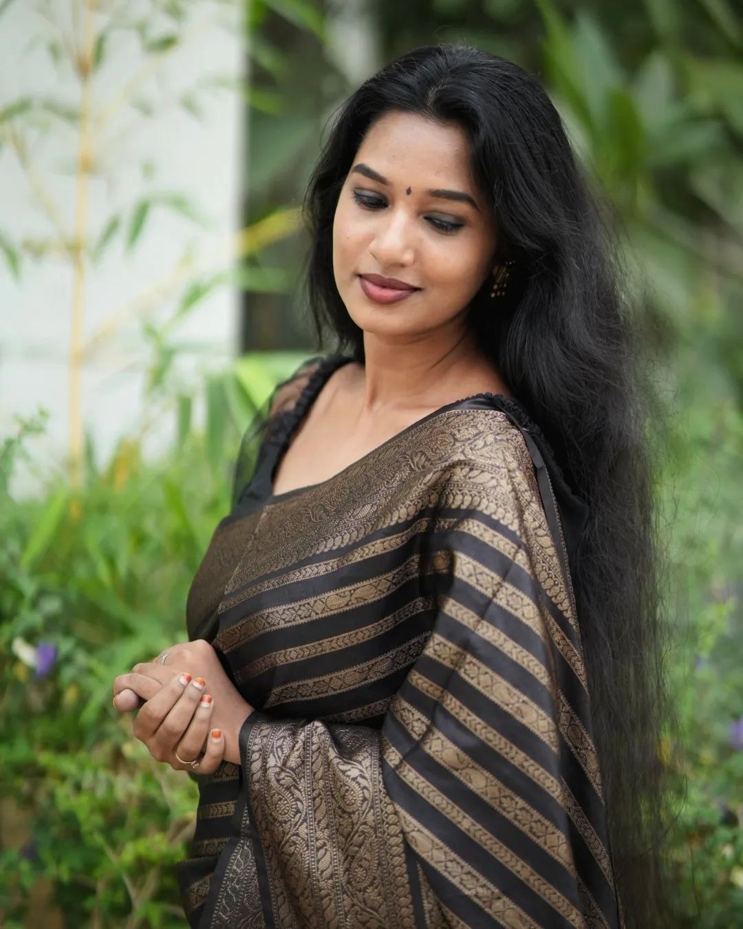 Delectable Black Soft Silk Saree With Luxuriant Blouse Piece
