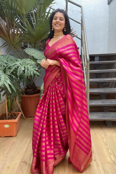 Mesmerizing Pink Soft Silk Saree With Stylish Blouse Piece