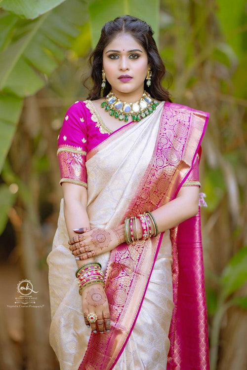 Load image into Gallery viewer, Tremendous Beige Soft Banarasi Silk Saree With Blooming Blouse Piece
